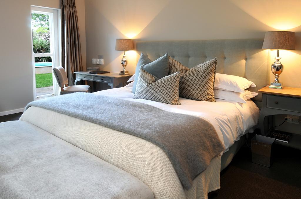 8A Grahamstown By The Oyster Collection Hotel Room photo